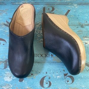💙No.6 New School Clog On Wedge Black Leather